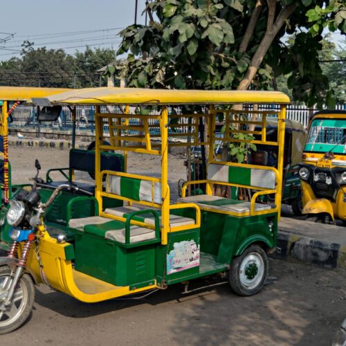 electric rikshaw compared to gas powered rikshaw
