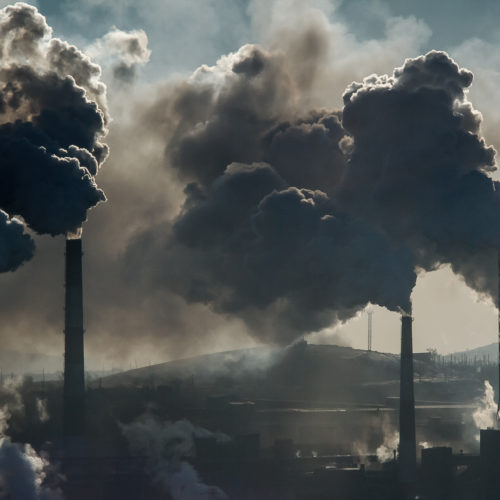 coal power plant spewing emissions